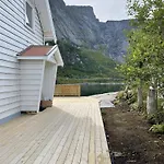 Drenghaugen - House With Fabulous Sea And Mountain View *