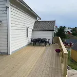 Drenghaugen - House With Fabulous Sea And Mountain View * Reine