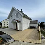 Drenghaugen - House With Fabulous Sea And Mountain View *