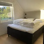 Drenghaugen - House With Fabulous Sea And Mountain View Reine