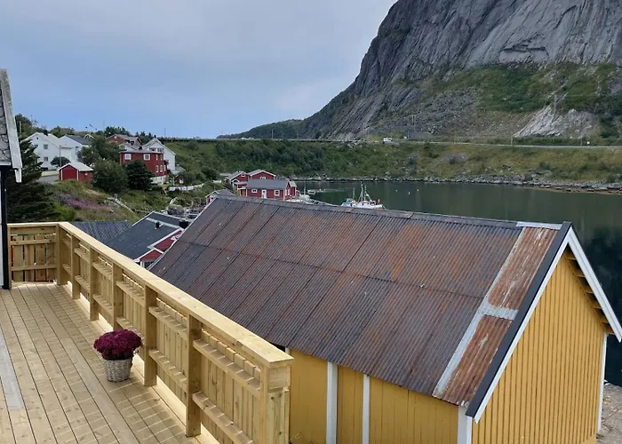 Feriehus Drenghaugen - House With Fabulous Sea And Mountain View *